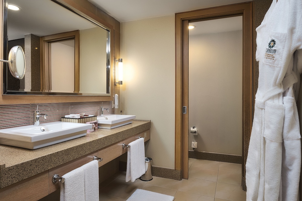 Diamond, Suite, Queen and Twin Beds