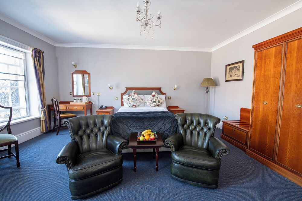 The Central Hotel Scarborough 28/44