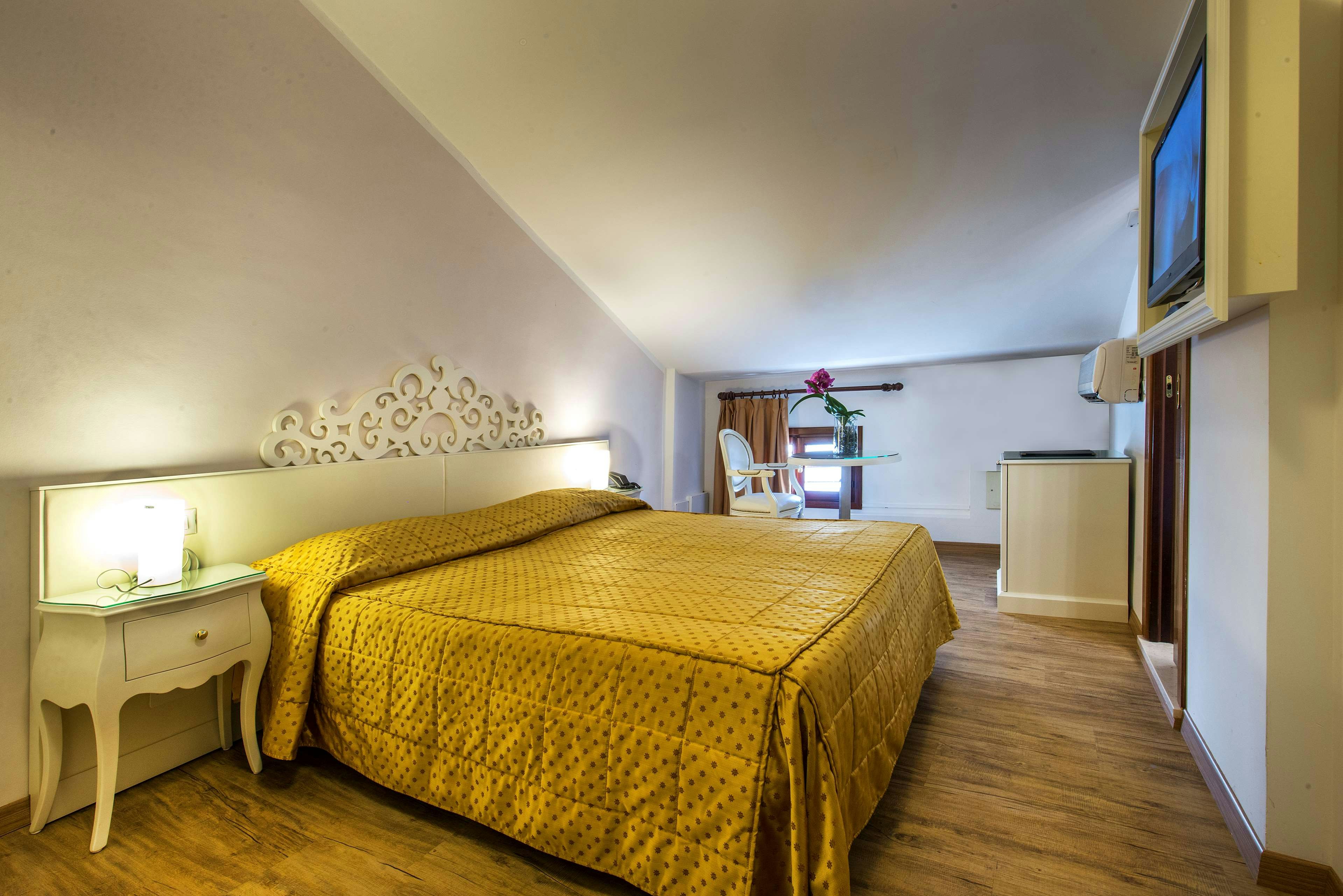 Hotel Vivit 14/50