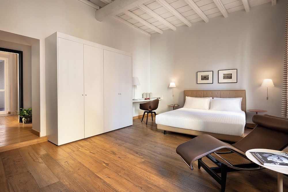 Palazzo Scanderbeg 14/66