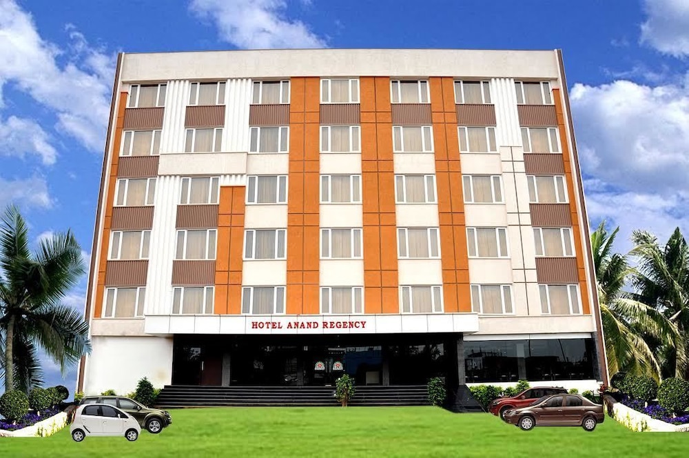 HOTEL ANAND REGENCY 1/12