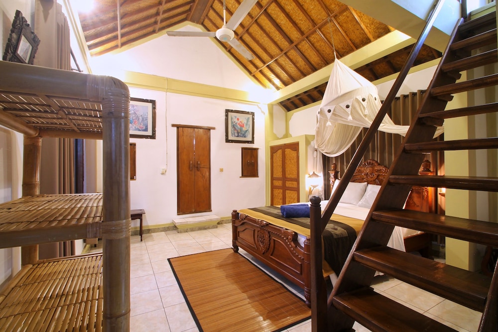 Hibiscus Cottages 33/61