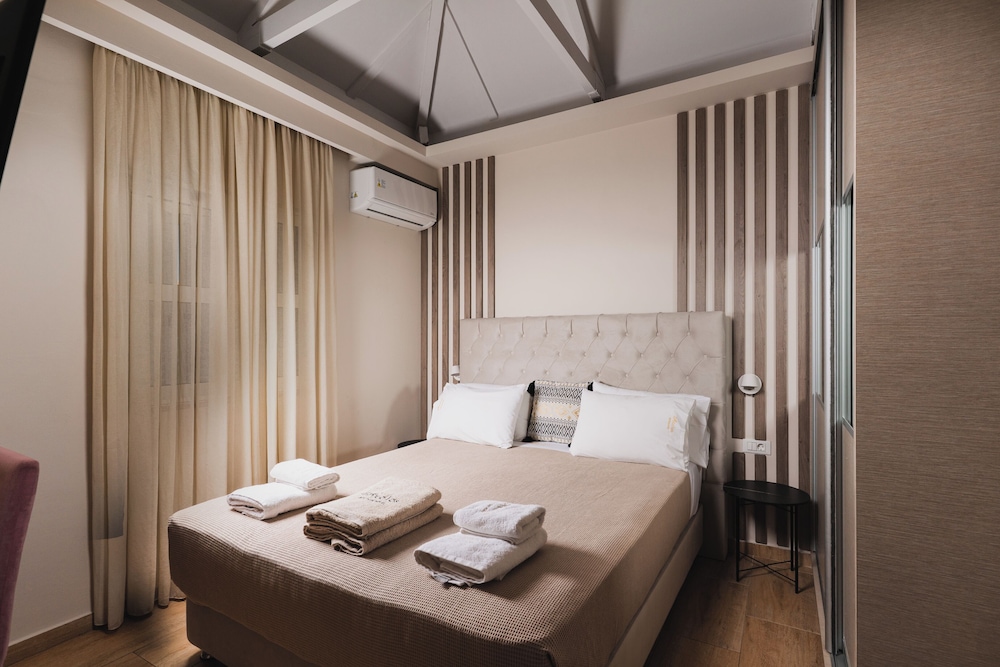 2 BEDROOMS, FAMILY SUITE