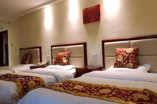 GUEST ROOM, TRIPLE