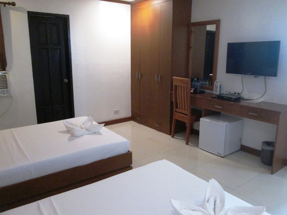 Abozza Resort 7/18
