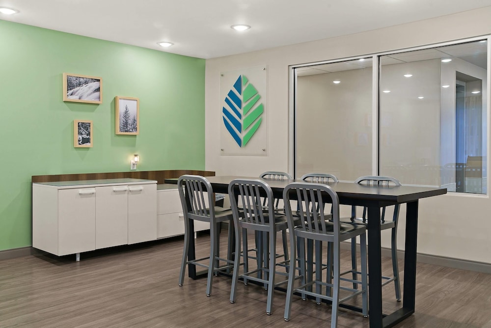 WoodSpring Suites East Lansing - University Area 34/50