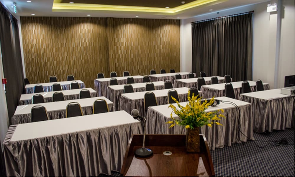Seree Grand Resort 51/64