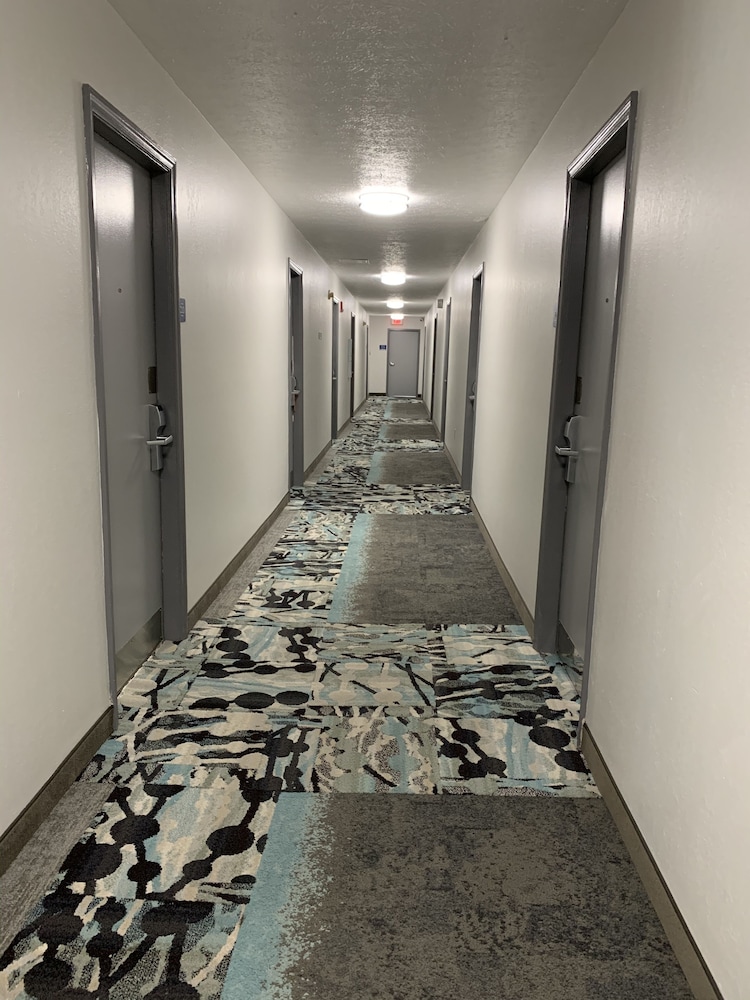 Dupont Suites 5/27