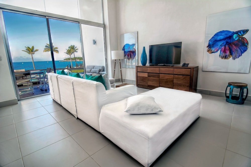 The Ocean Club, a Luxury Collection Resort, Costa Norte 37/40
