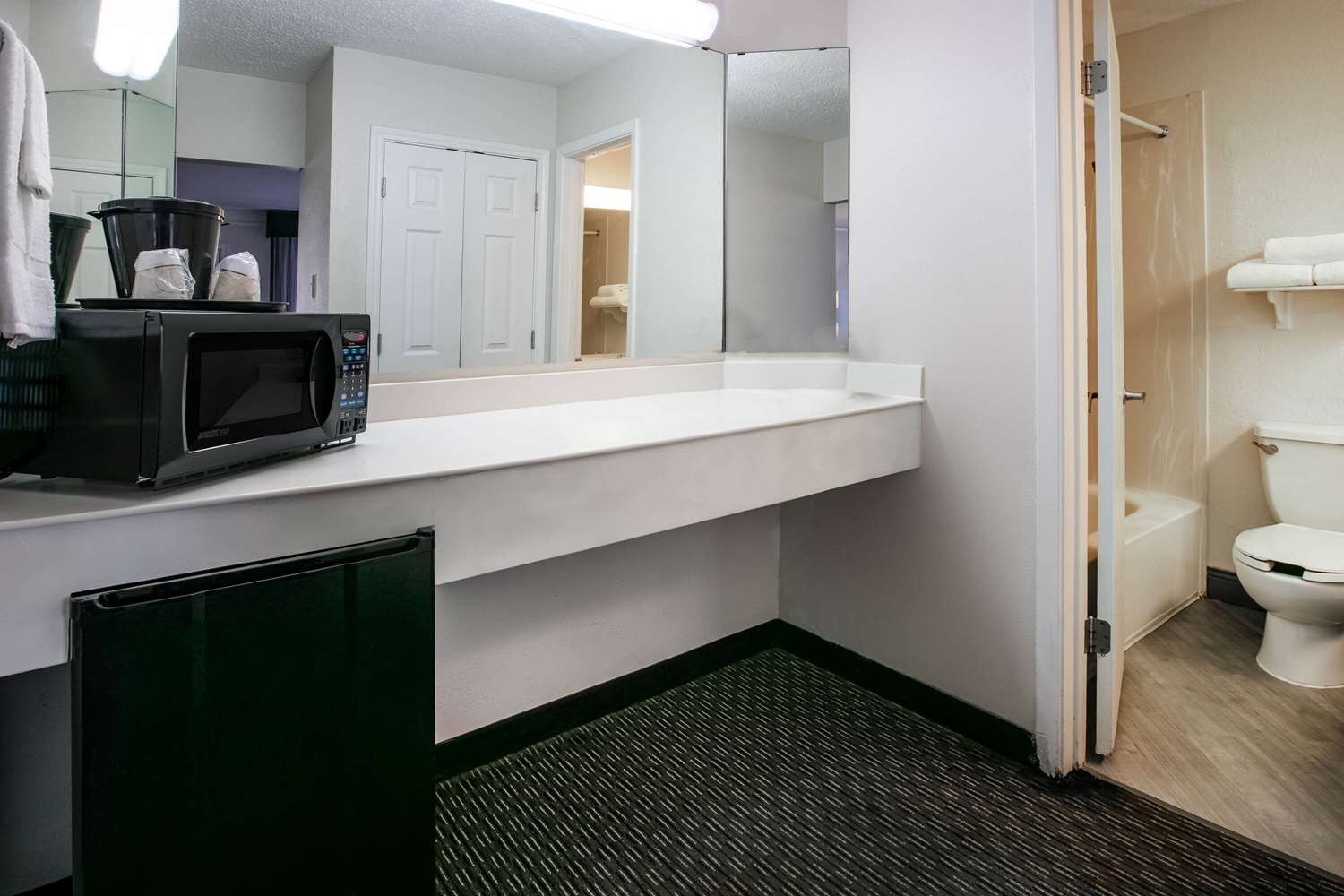 La Quinta Inn by Wyndham Dallas Uptown 31/31
