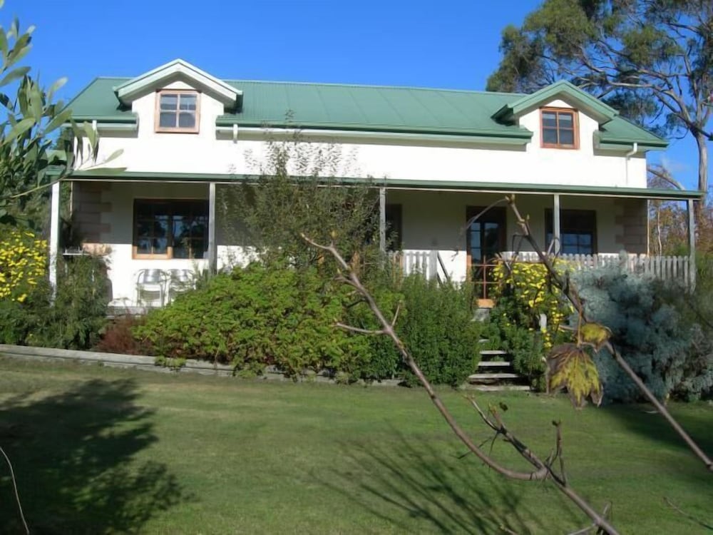 PLATYPUS PARK COUNTRY RETREAT 50/57