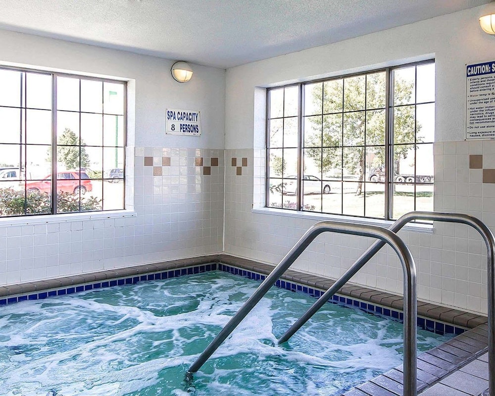 swimming pool spa