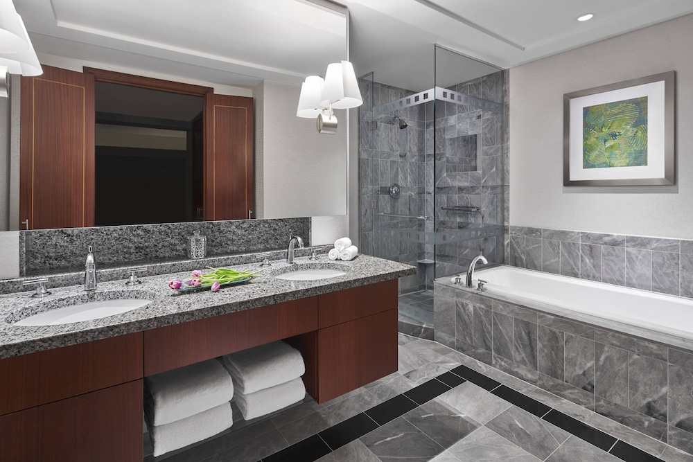 The Ritz-Carlton, Charlotte 13/38