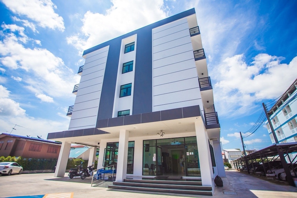 The Bed Hotel 2/28