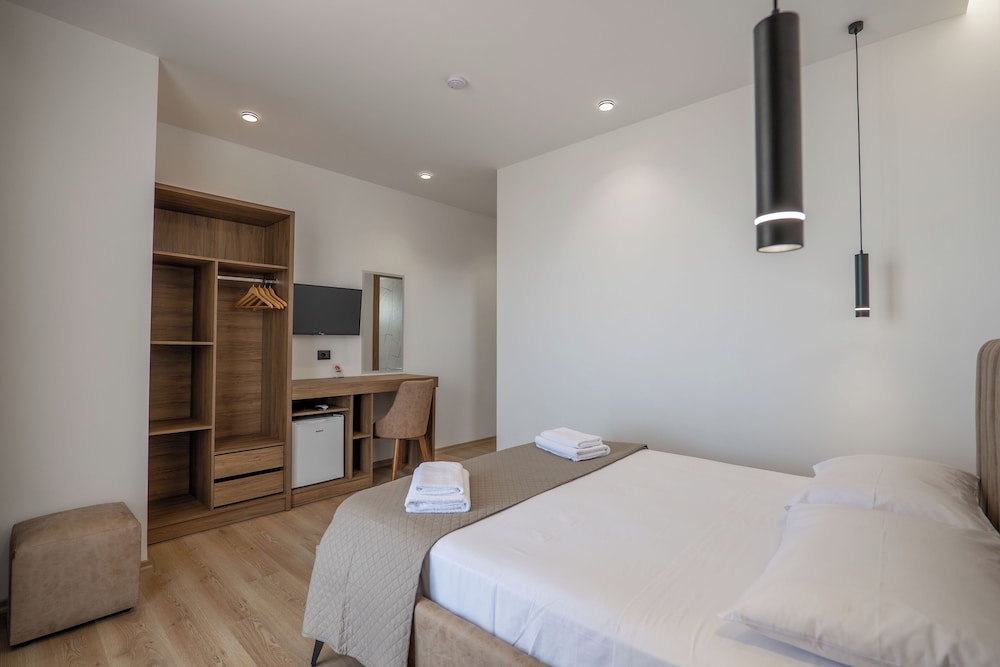 Hotel Keos 35/68