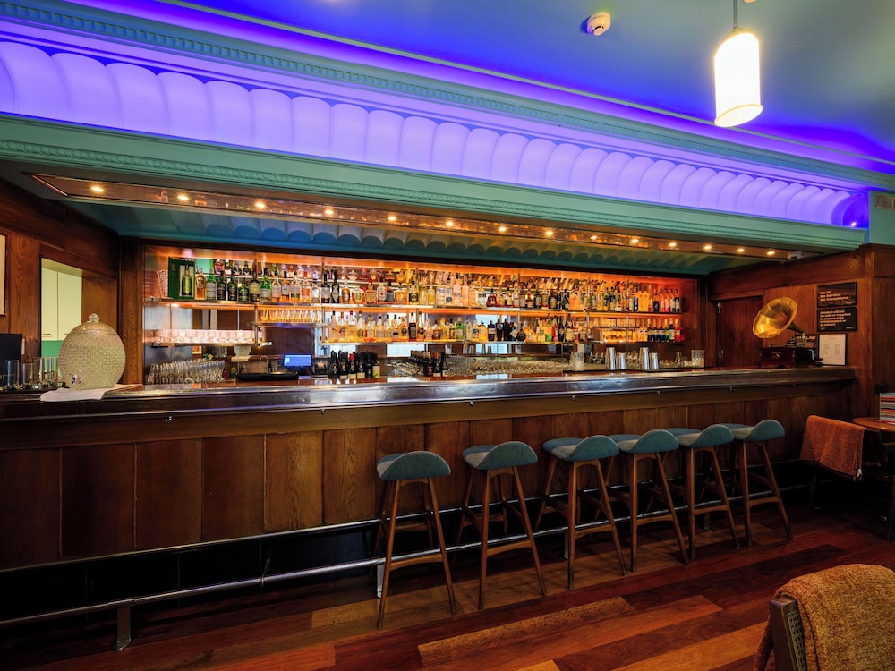 Hotel DeBrett 52/67