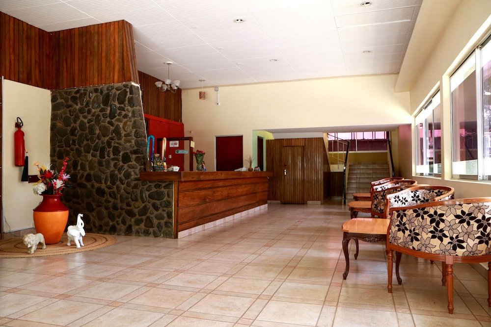 The Equator Hotel 6/60