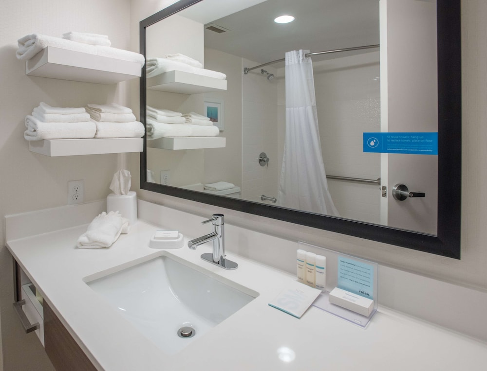 Hampton Inn Wooster 16/36