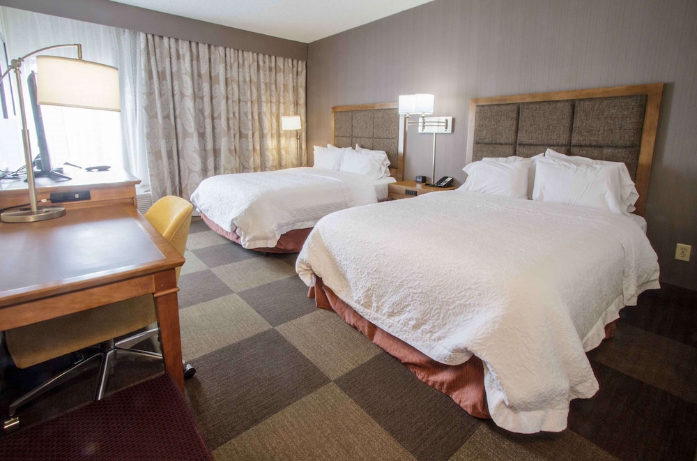 Hampton Inn South Haven 12/44