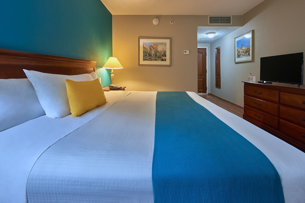 City Express Suites by Marriott San Luis Potosi 21/59