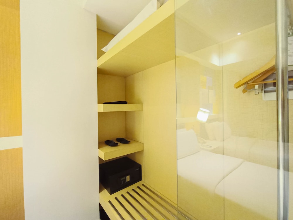 Brits Hotel Karawang 49/49