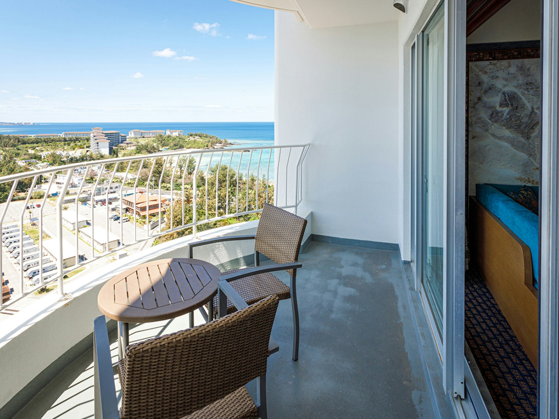 Okinawa Kariyushi Beach Resort Ocean Spa 25/49
