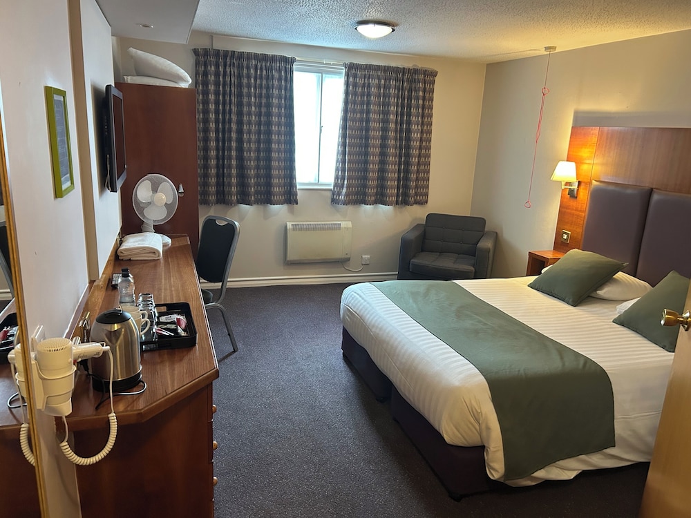 Hello Hotel 14/50