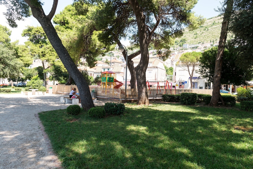 APARTMENTS GABRIERI 53/59