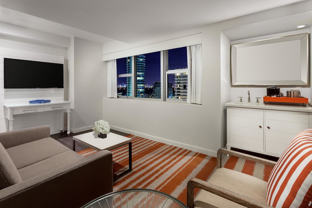 Hilton Cabana Miami Beach Resort 40/82