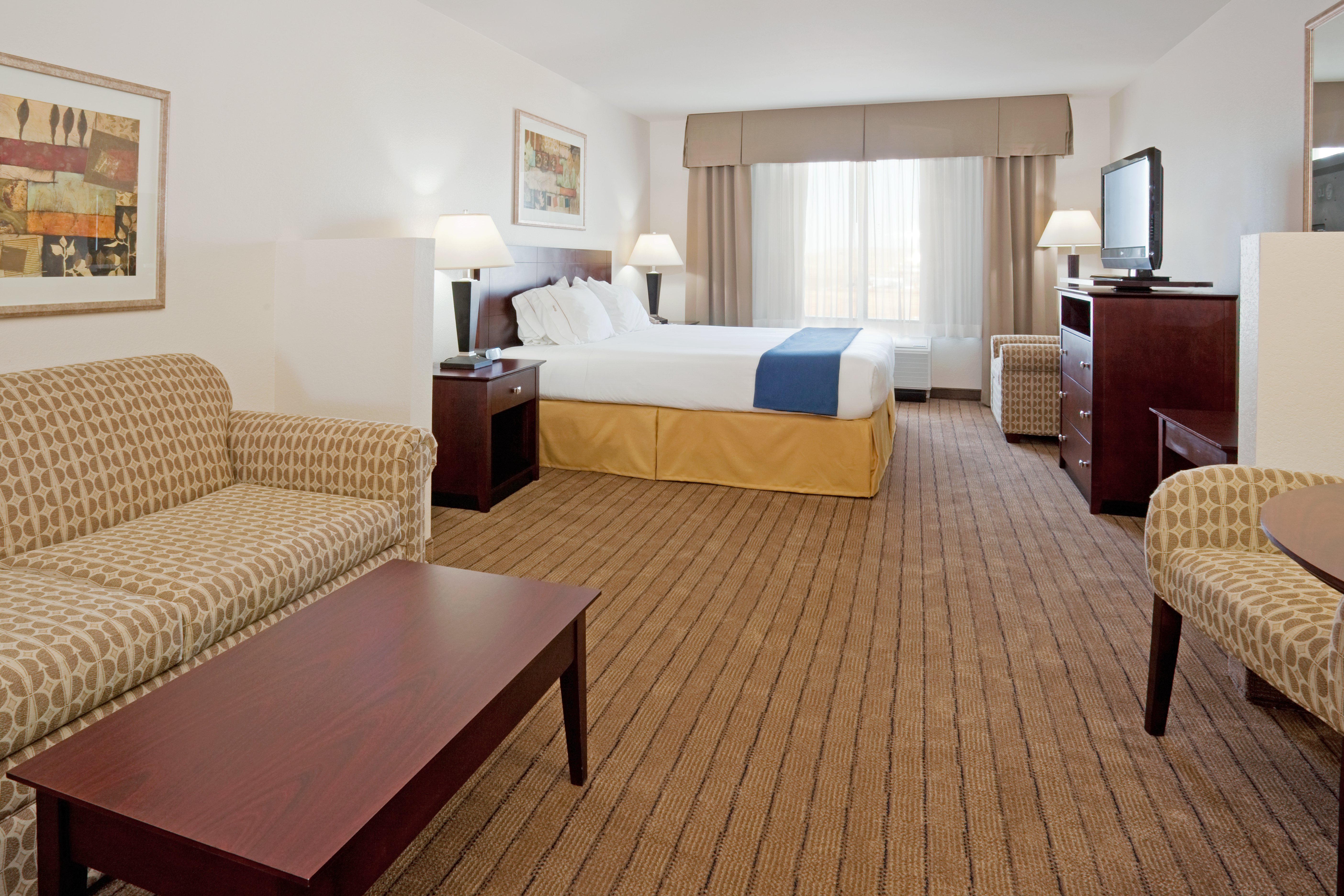 Holiday Inn Express Hotel And Suites Buffalo 34/66