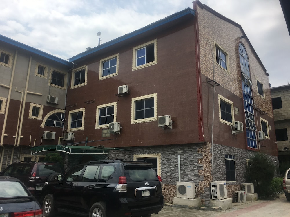 Lekki Central Hotel 20/21