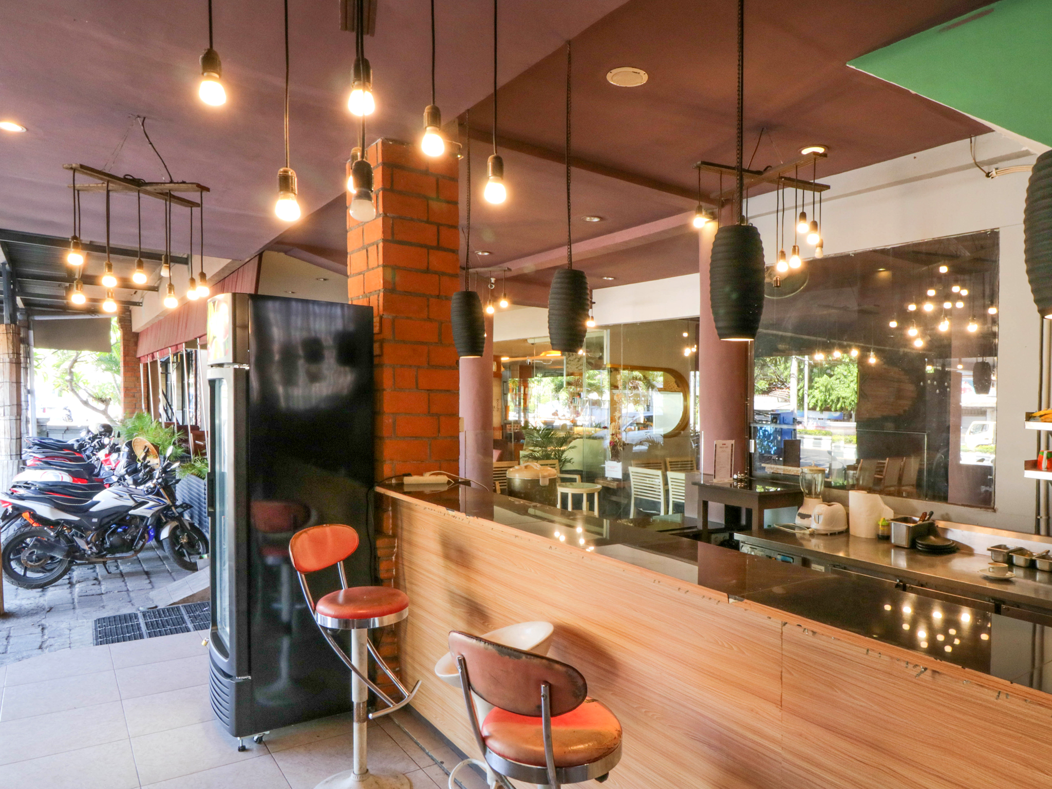 Oyo Flagship 2253 The Sunrise Sanur (Ex. Oyo 2253 The Sunrise Sanur) 7/56