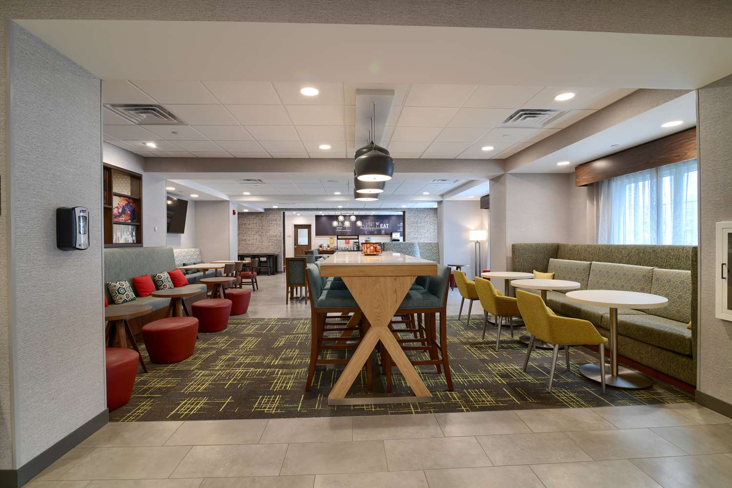 Hampton Inn Lincoln White Mountains 17/32
