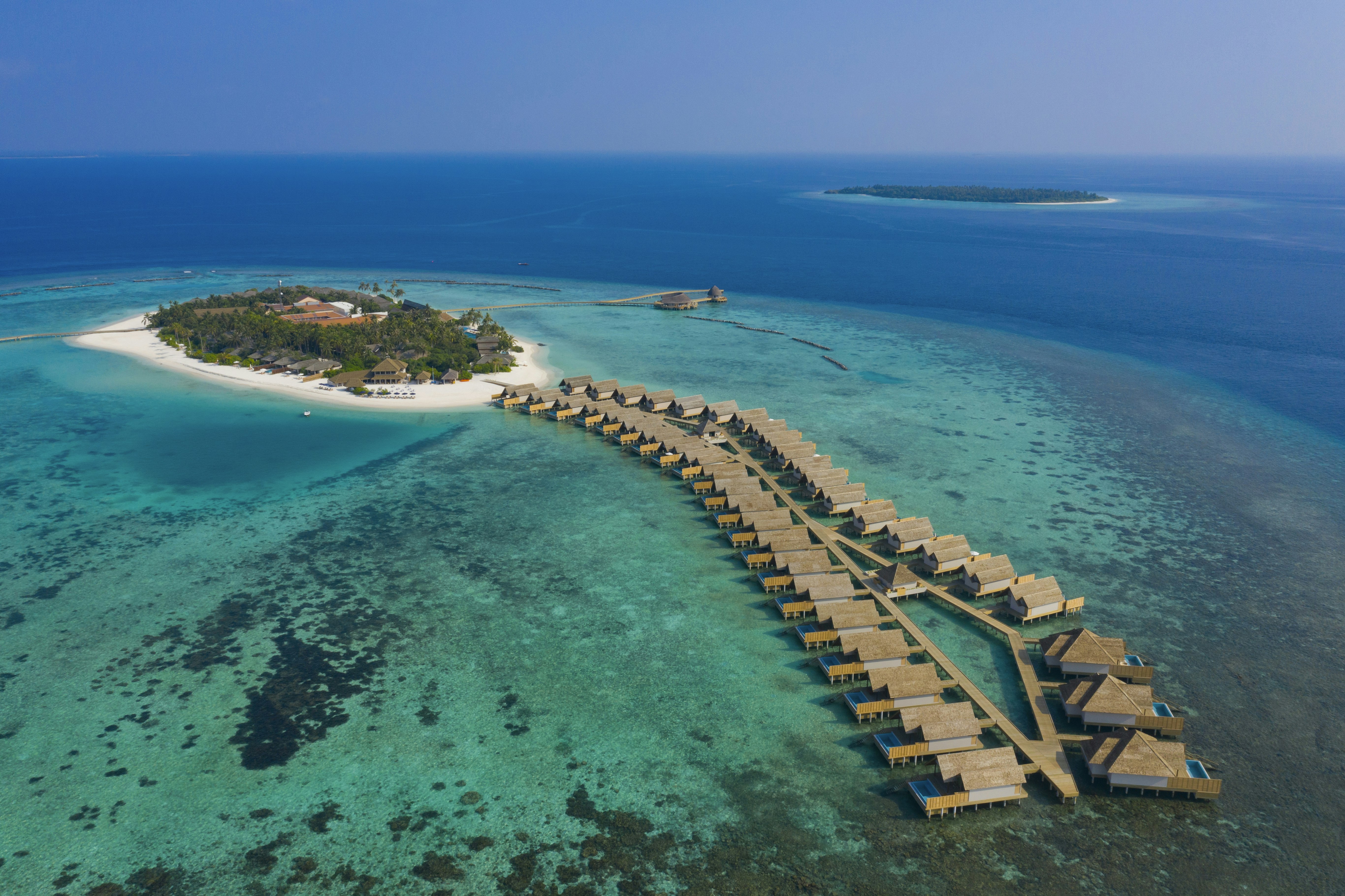 Emerald Faarufushi Resort and Spa 76/94