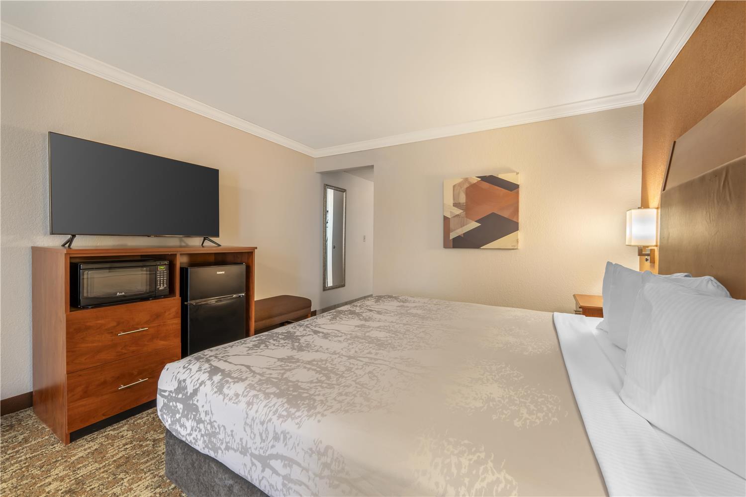 Best Western Angus Inn 8/23