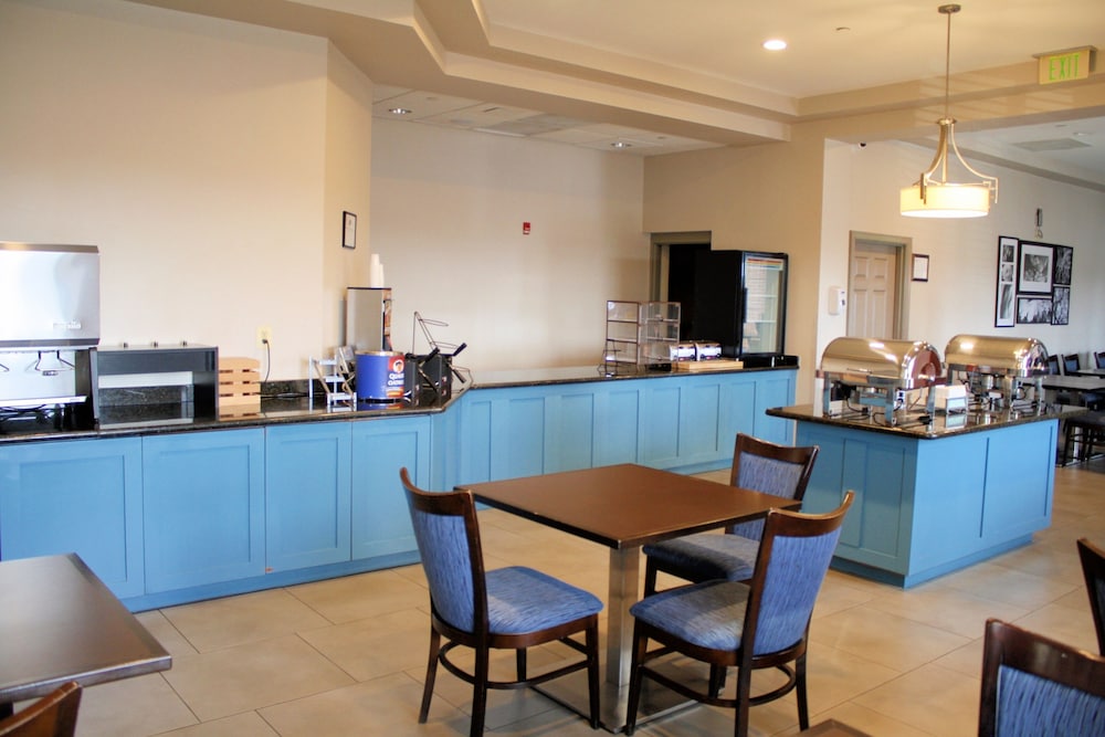 Country Inn & Suites by Radisson, Baltimore BWI Airport 29/40