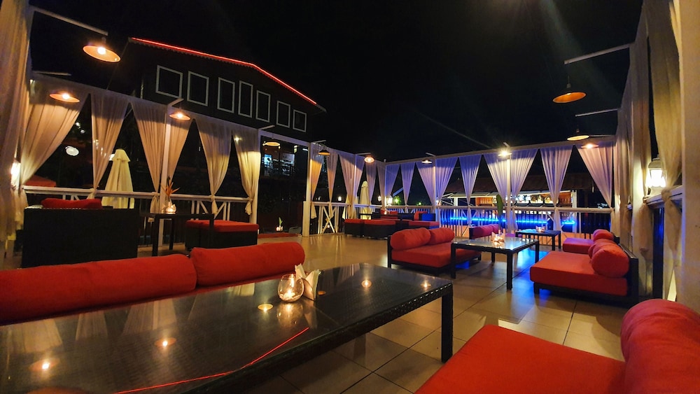 The Regalia Luxury Resort 35/50