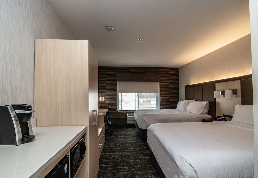 Holiday Inn Express Hotel & Suites Kalispell 33/77