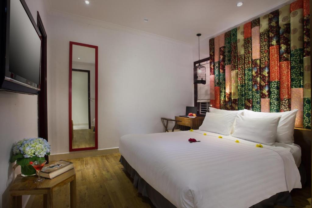 Superior, Queen Bed