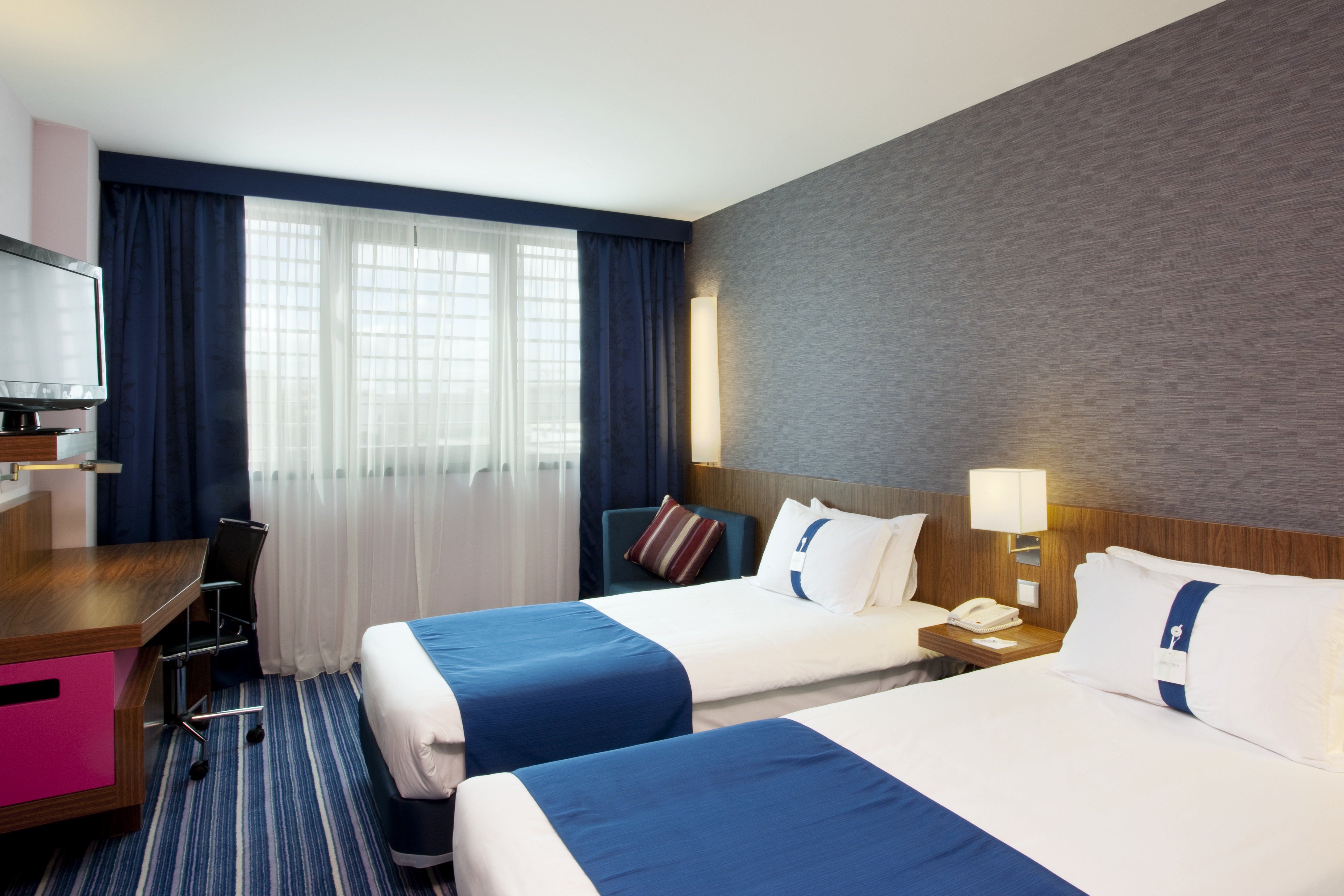 Holiday Inn Express Lisbon Alfragide 11/35