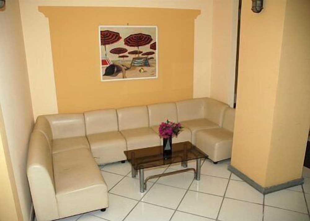 Hotel Seven Residence 11/24