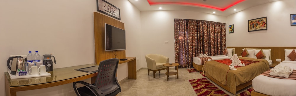 Hotel Suktara International 40/49