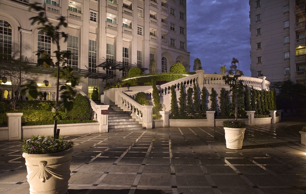 The Bellezza Suites Jakarta 43/50