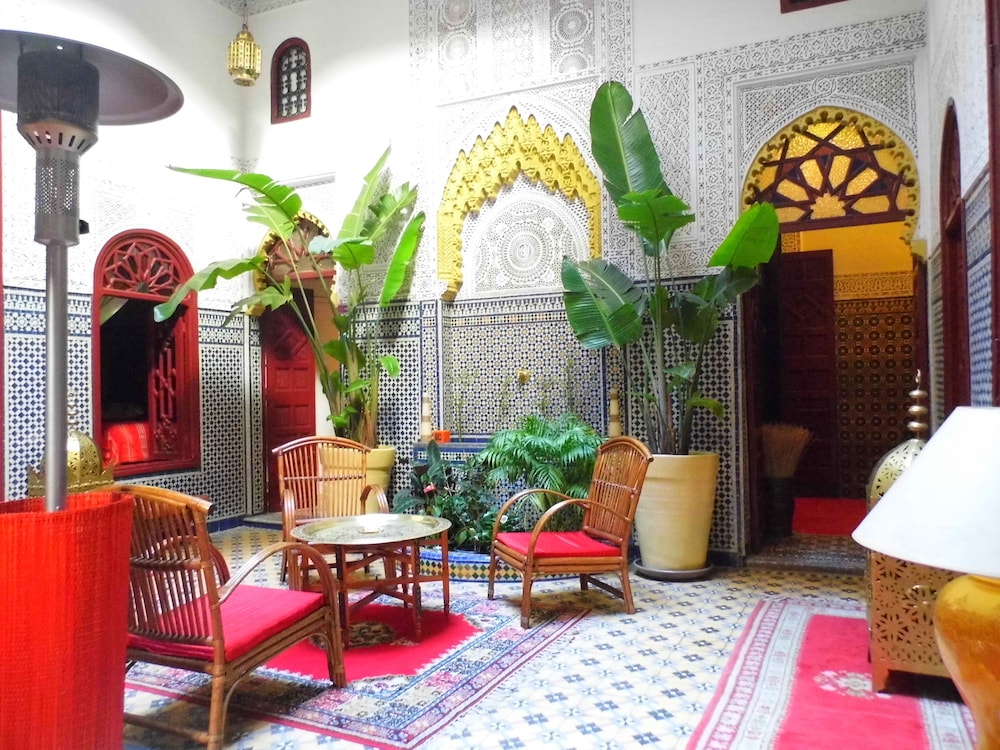 RIAD A LA BELLE ETOILE 58/83