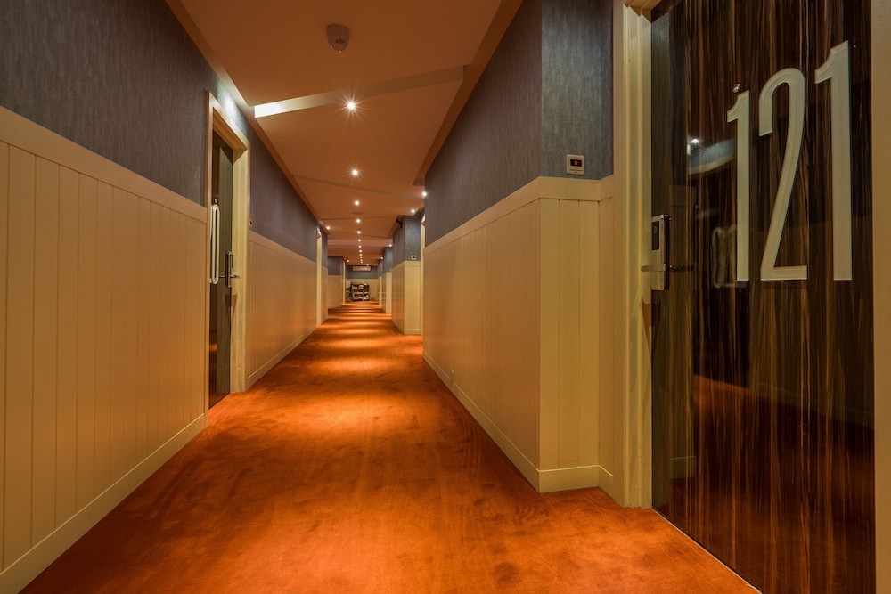 Wiwo Hotel 23/34