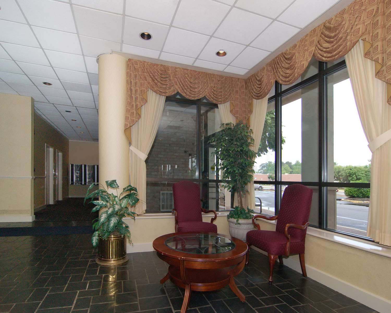 Rodeway Inn 5/7