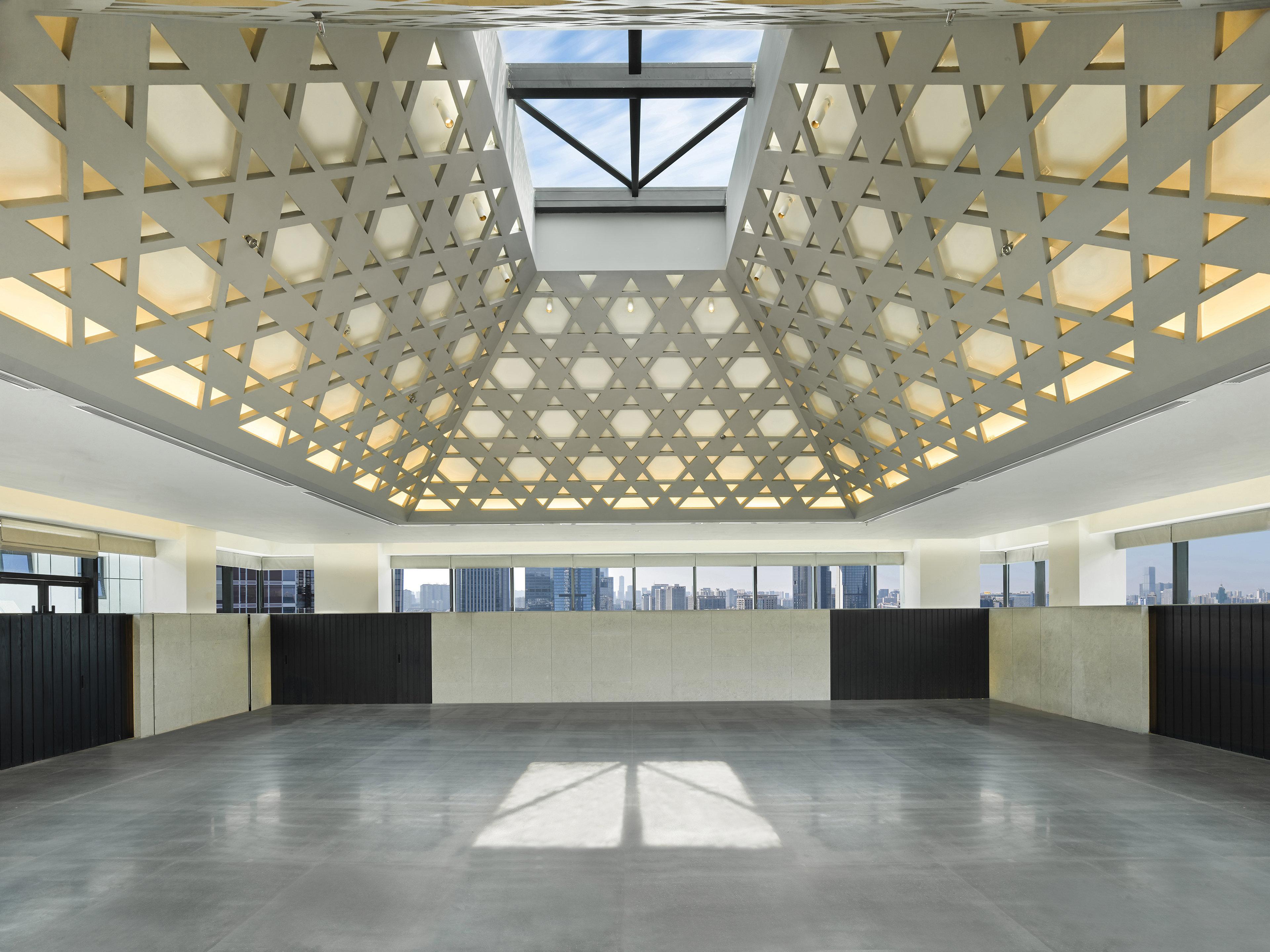 Intercontinental Dongguan 9/76