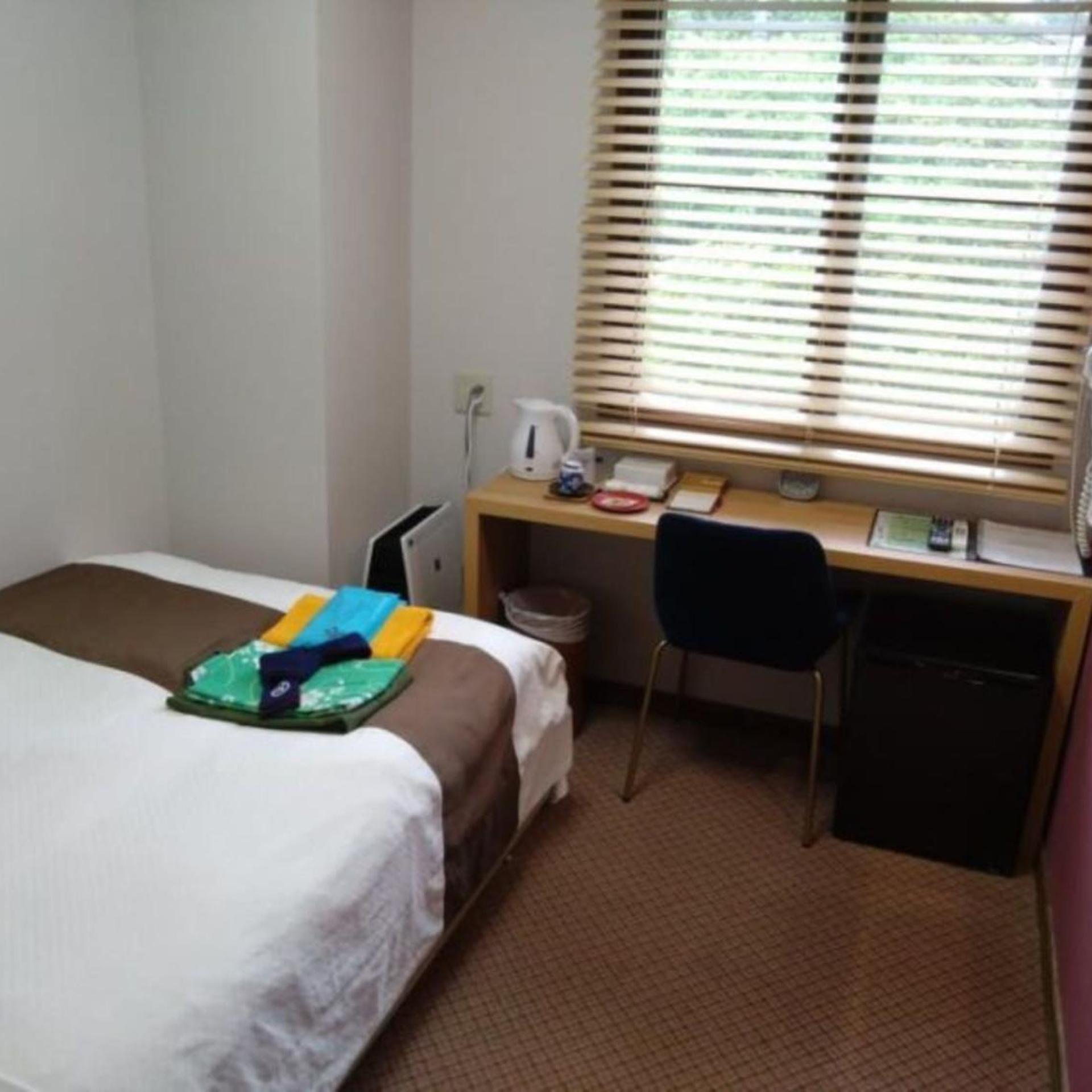 Room, Single, West Wing