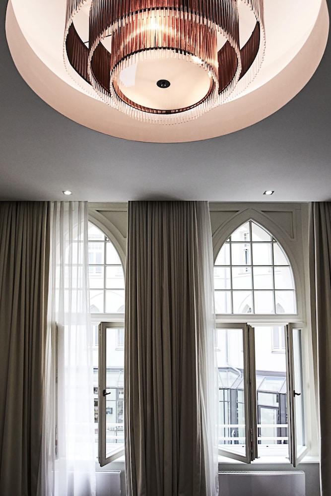 Roomers Berlin, Autograph Collection 35/42