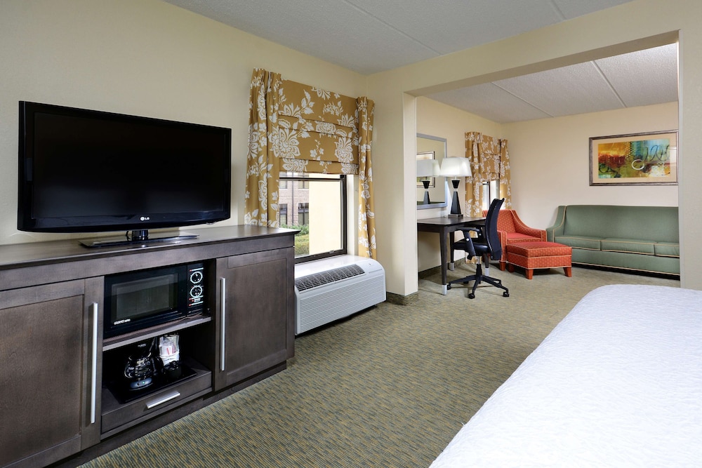 Hampton Inn Raleightown of Wake Forest 34/57
